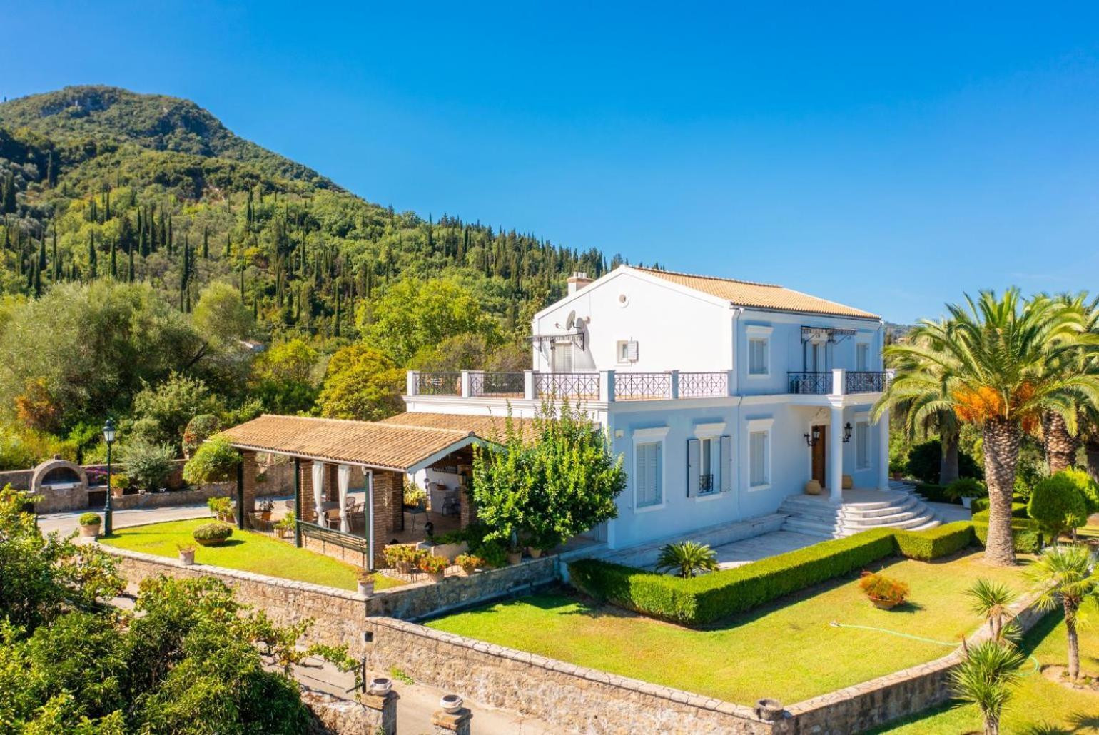 Villa Golden Tiara Agioi Deka  Exterior photo