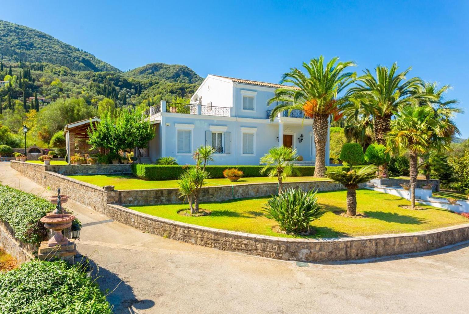 Villa Golden Tiara Agioi Deka  Exterior photo